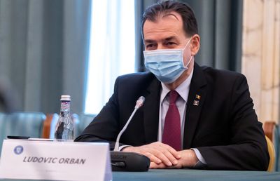 Ludovic Orban reacționează după apariția fotografiei care a făcut rumoare pe internet: „Muncisem toată ziua, în ziua mea de naștere”