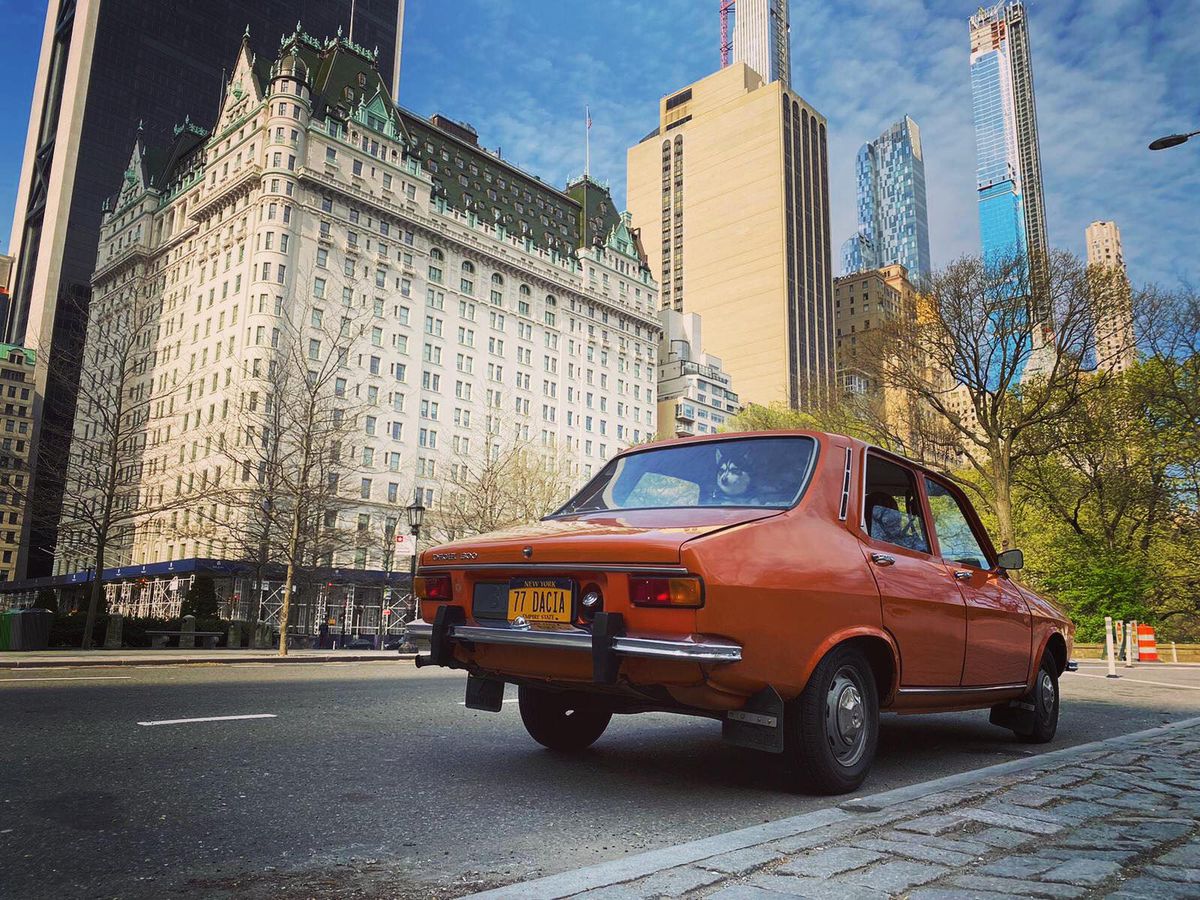 FOTO Cu Dacia 1300 pe străzile din New York