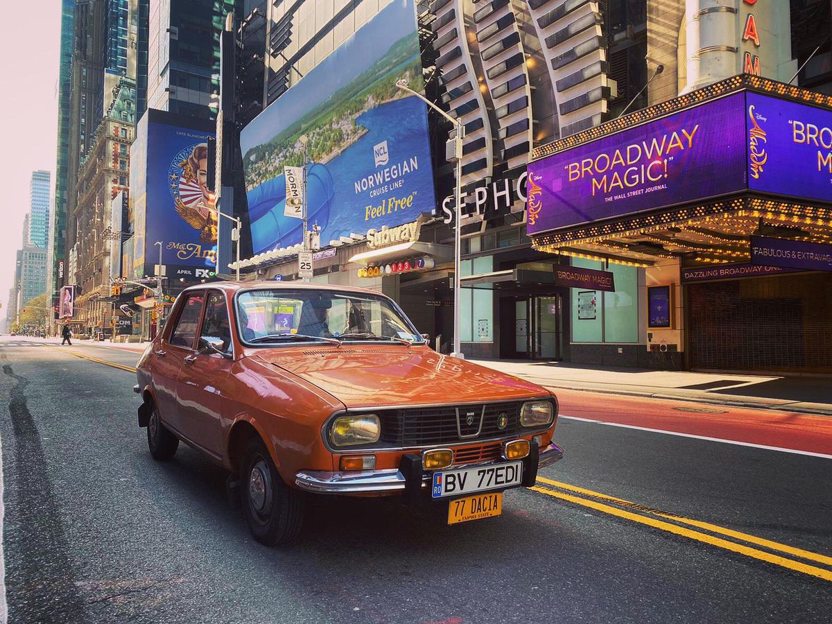 FOTO Cu Dacia 1300 pe străzile din New York