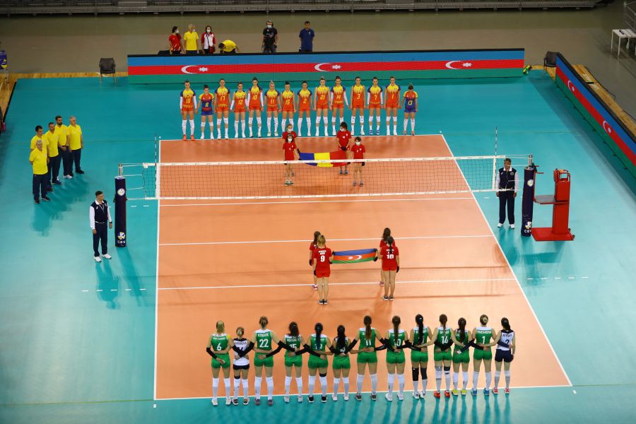Imagine de ansamblu cu sala de la Cluj la România-Azerbaidjan FOTO Marius Ionescu România-Azerbaidjan 3-0. Nu au stat la discuții cu azerele. Victorie în 58 de minute!