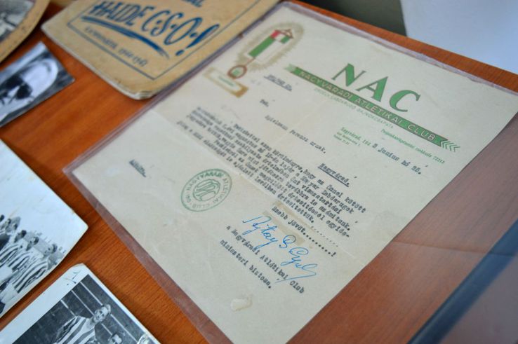Așa arăta contractul unui jucător în 1943, pe când echipa purta numele Nagyváradi Atletikai Club