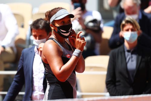 Naomi Osaka (23 de ani, 2 WTA) a învins-o pe Patricia Țig (26 de ani, 63 WTA), 6-4, 7-6(4), în primul tur de la Roland Garros 2021. scor 4-6, 6-7 (4-7). Nipona nu s-a prezentat la conferința de presă, a fost amendată și riscă excluderea din turneu.