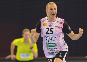 Când handbalul nu are vârstă. O jucătoare de 22 de ani și una de 41 au dus Vipers Kristiansand spre câștigarea Ligii Campionilor!
