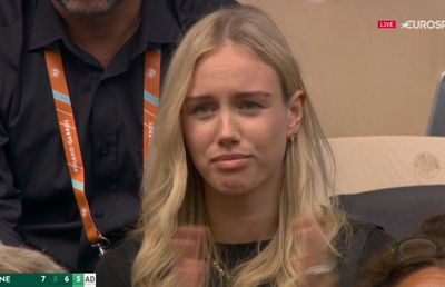 Puștiul Rune a făcut meciul vieții la Roland Garros, dar toate camerele au fost îndreptate spre sora lui: „N-am văzut producător mai obsedat”