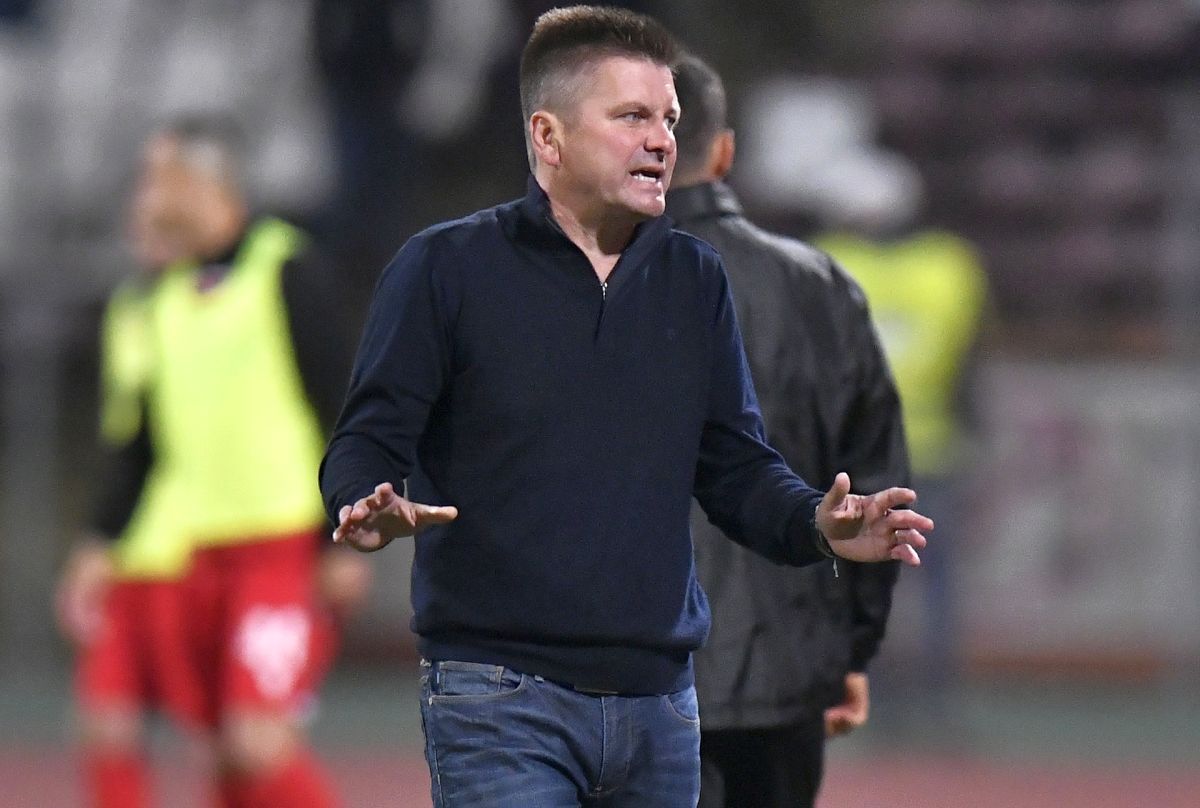 Dusan Uhrin a plecat din România! Șanse mici să revină la Dinamo