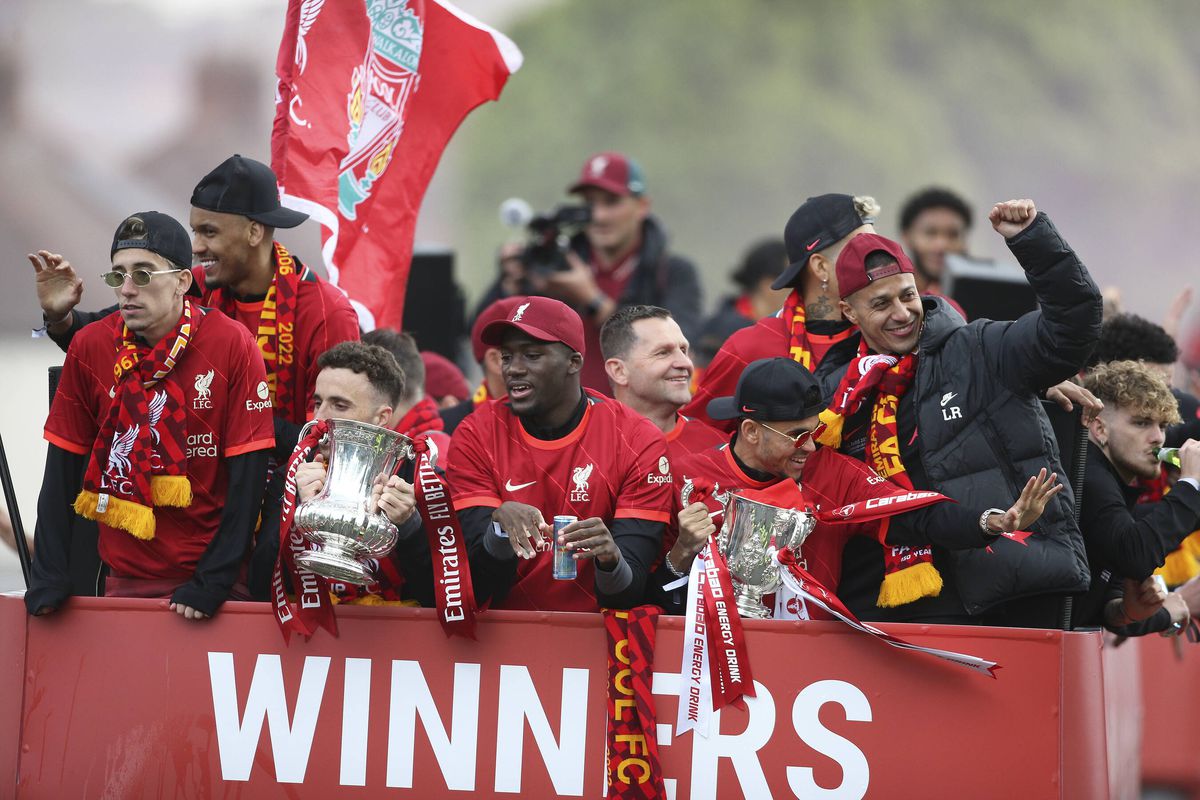 Liverpool, paradă în oraș după finala pierdută cu Real Madrid » Mii de fani au venit să-i aplaude pe jucători