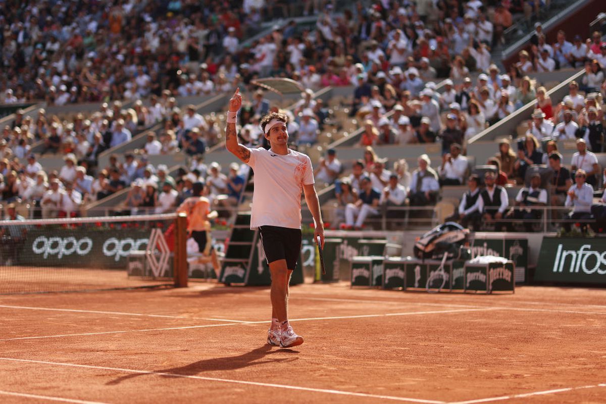 Șocul anului în tenis a venit la Roland Garros! » Daniil Medvedev, eliminat în primul tur de rebelul din Brazilia! Tenis scânteietor