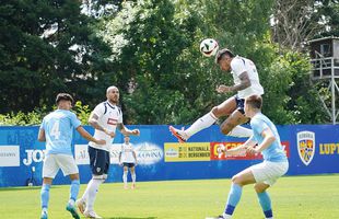 „Tricolorii”, victorie cu 7-0 în prima partidă de pregătire dinaintea Campionatului European » Denis Alibec a marcat din „foarfecă”