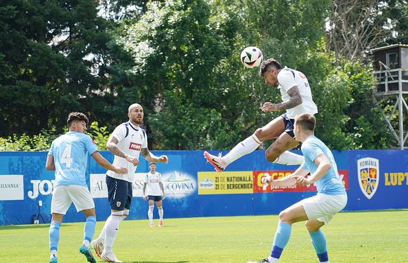 „Tricolorii”, victorie cu 7-0 în prima partidă de pregătire dinaintea Campionatului European » Denis Alibec a marcat din „foarfecă”