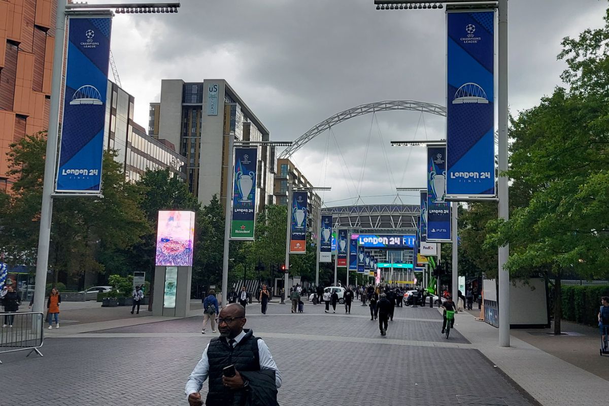 Pregătiri la stadionul Wembley pentru finala Ligii Campionilor