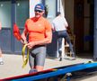 Cătălin Chirilă pregătind canoea FOTO Raed Krishan