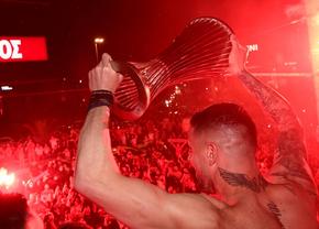 Să vină banii! Cât vor lua jucătorii lui Olympiakos după finala Conference League + Nebunie în Grecia după câștigarea trofeului