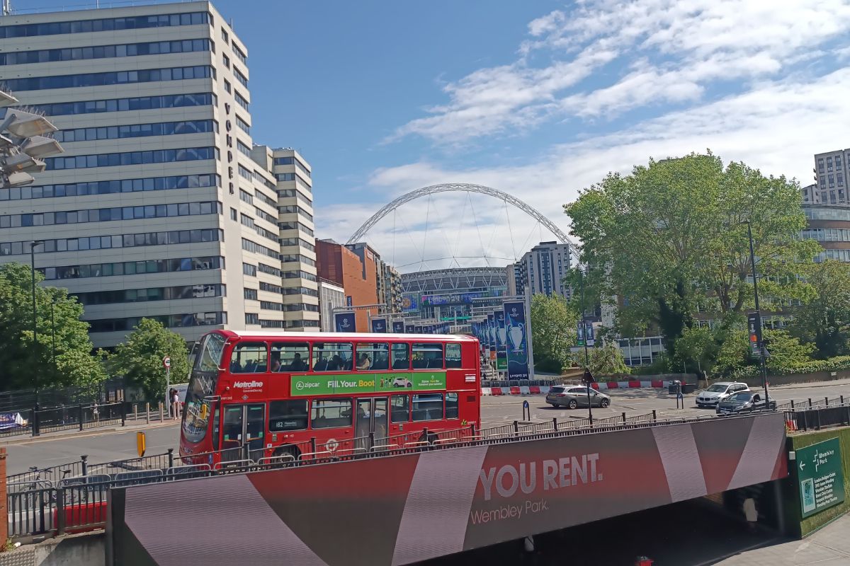 Echipa GSP a ajuns la Londra, pentru marea finală de pe Wembley » Prețurile efectiv au „explodat”! Cu cât se vinde un bilet pe piața neagră, la Dortmund - Real Madrid