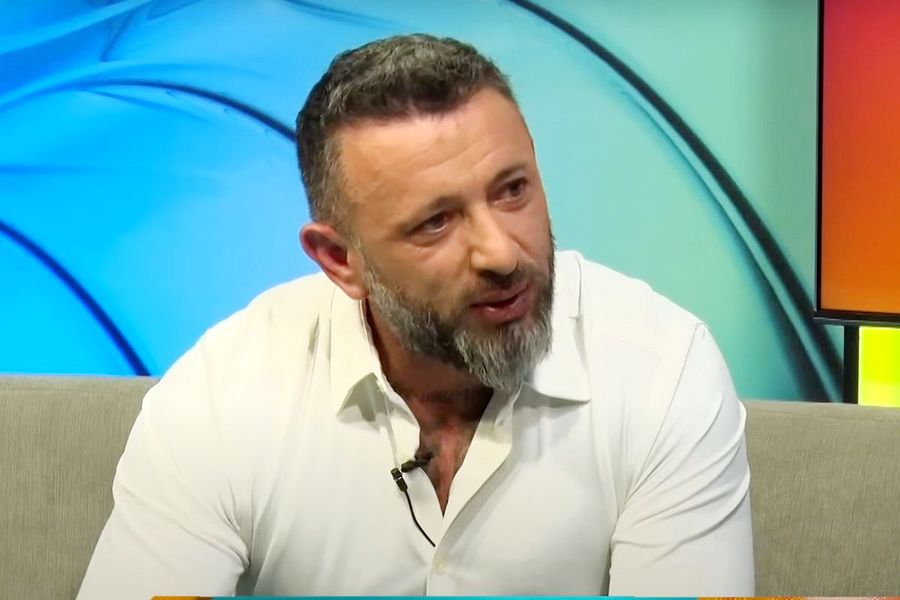 Sebastian Vieru Imagini SCANDALOASE de la gala RXF, din Sala Polivalentă » Două femei lovite cu bestialitate de „Perversul” de pe Târgu Ocna, în cușcă! Reacția șocantă a organizatorilor: „Nu este nimic deplasat!”
