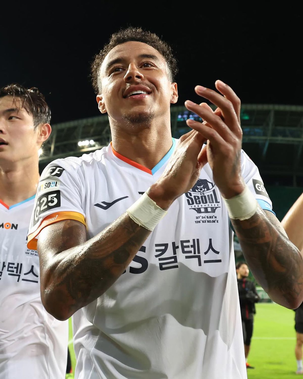 Jesse Lingard și-a uimit fanii cu noul look » De câte ori trebuie să se tundă în Coreea de Sud