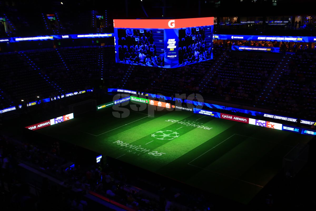 35 de Champions League pe teren la Munchen! Imagini colosale cu „grăsuții": de la Roberto Carlos la Mendieta sau Ribery