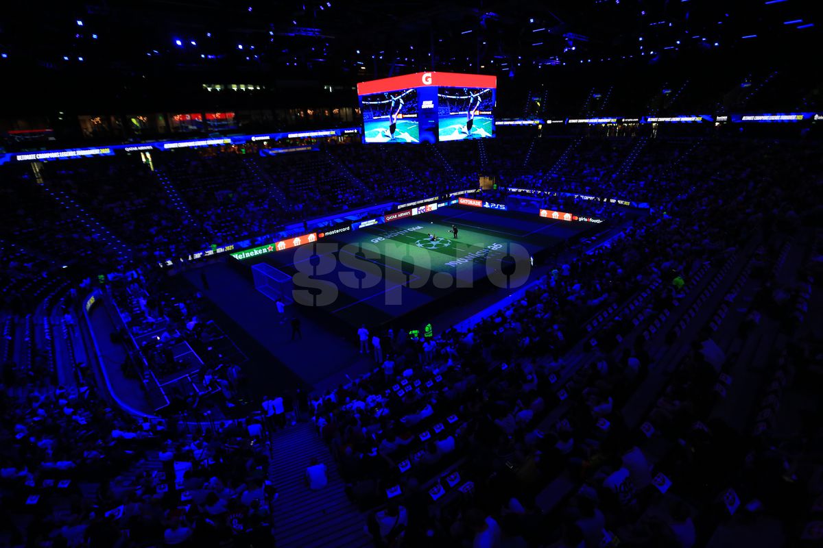 35 de Champions League pe teren la Munchen! Imagini colosale cu „grăsuții": de la Roberto Carlos la Mendieta sau Ribery