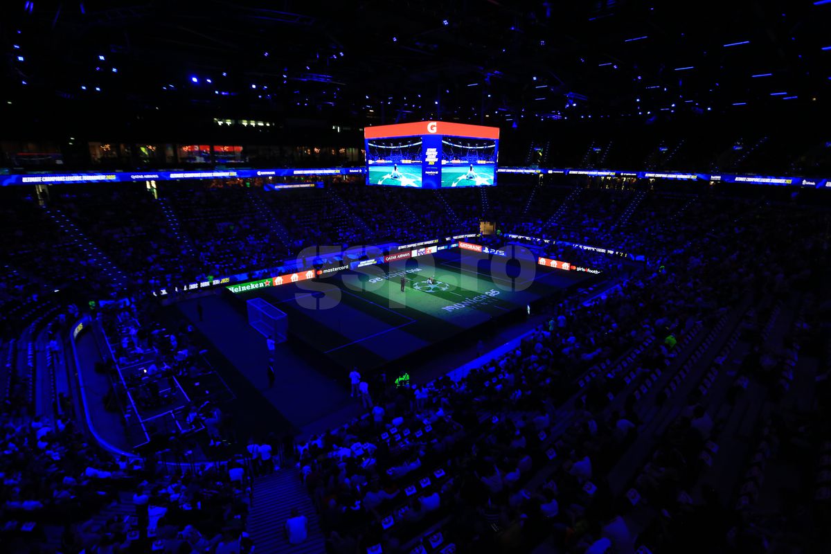 35 de Champions League pe teren la Munchen! Imagini colosale cu „grăsuții": de la Roberto Carlos la Mendieta sau Ribery