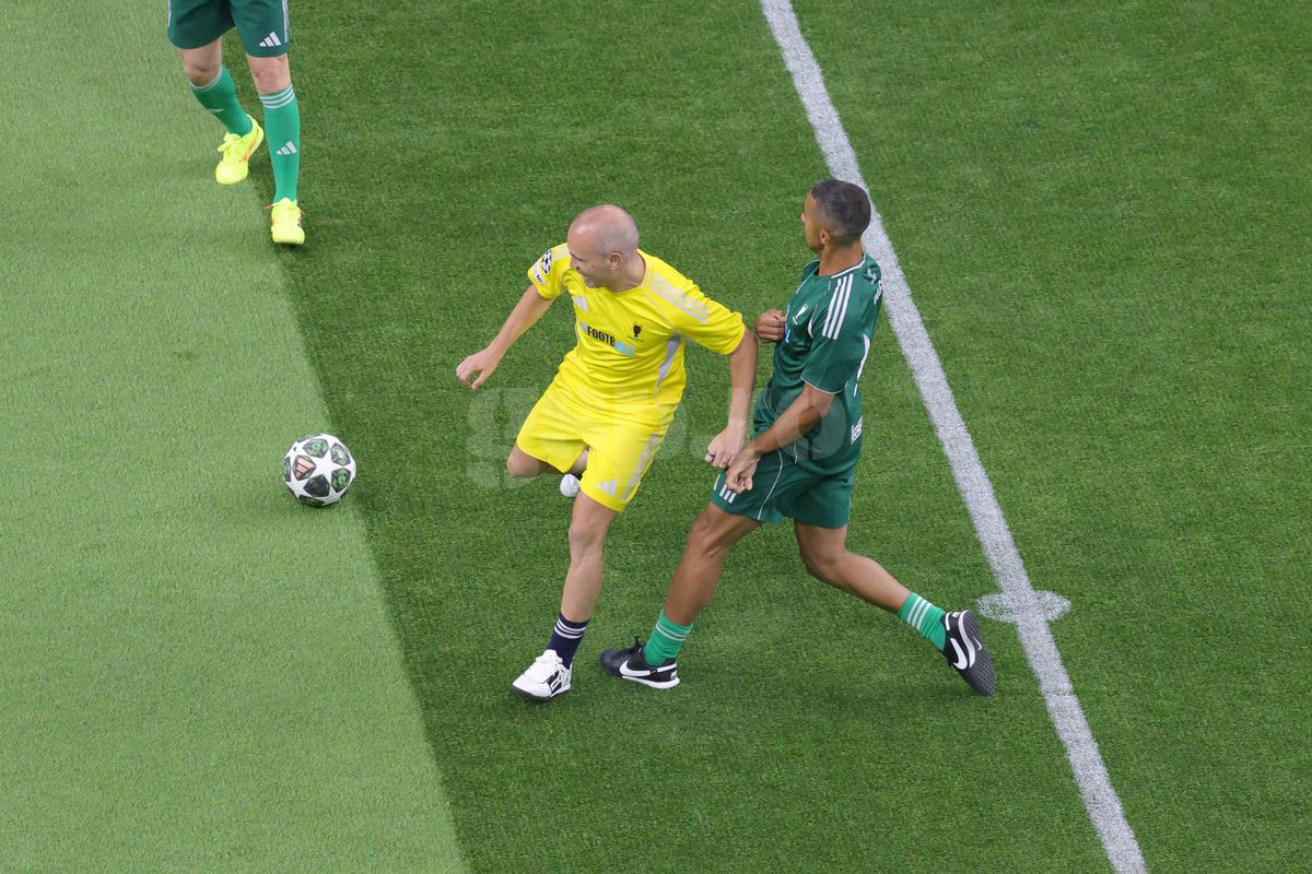 35 de Champions League pe teren la Munchen! Imagini colosale cu „grăsuții": de la Roberto Carlos la Mendieta sau Ribery