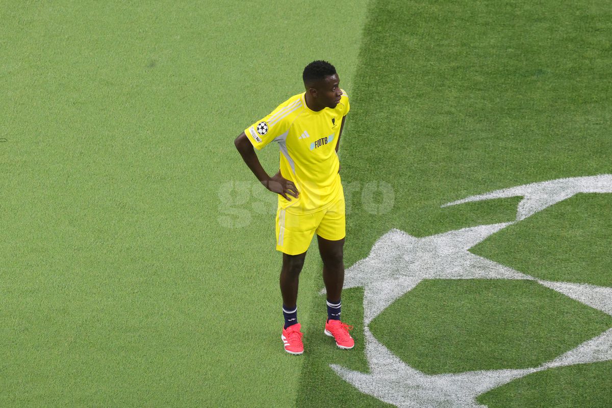 35 de Champions League pe teren la Munchen! Imagini colosale cu „grăsuții": de la Roberto Carlos la Mendieta sau Ribery