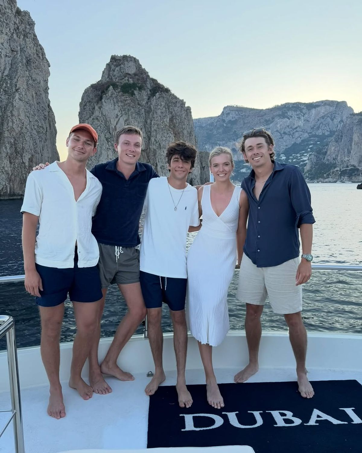 Consolat de iubita tenismenă după eșecul-surpriză de la Roland Garros » Camerele de supraveghere au surprins scena, imaginile au ajuns pe internet