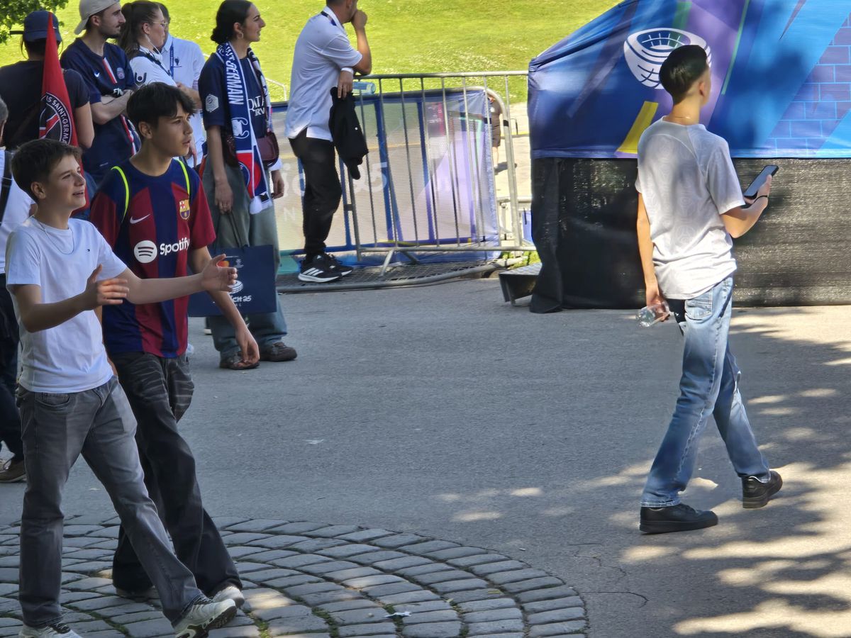 Țeapă! Finala blaugrana care n-a fost: sute de fani ai Barcelonei sunt la Munchen pentru Inter - PSG