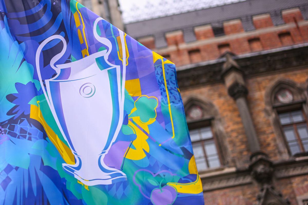 Primele imagini cu Istvan Kovacs pe Allianz Arena »  Arbitrul român a făcut antrenamentul oficial pe stadionul din München