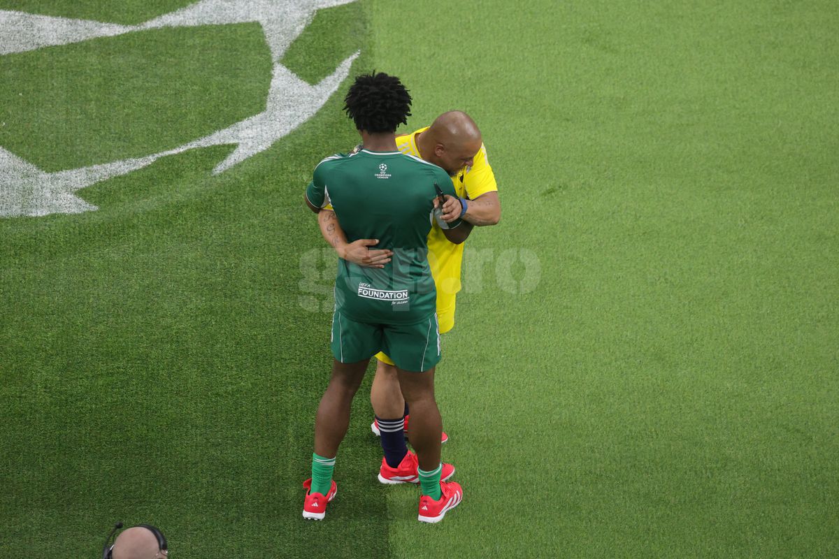 35 de Champions League pe teren la Munchen! Imagini colosale cu „grăsuții": de la Roberto Carlos la Mendieta sau Ribery