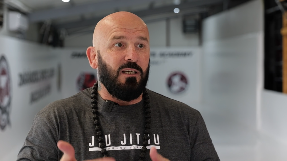 „Doar fast-food și gadgeturi?! Pe mine m-a motivat foamea” » Rețeta „profesorului de jiu-jitsu” Cătălin Zmărăndescu: „Când copilul șchioapătă la școală – OUT! Dacă e scandalagiu – automat OUT!”