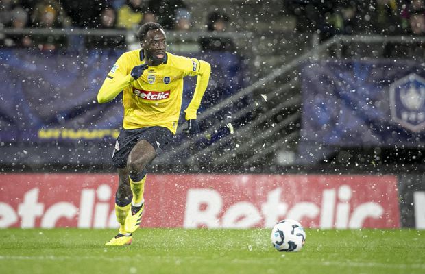 Transfer din Franța la echipa din play-off » Toate detaliile mutării