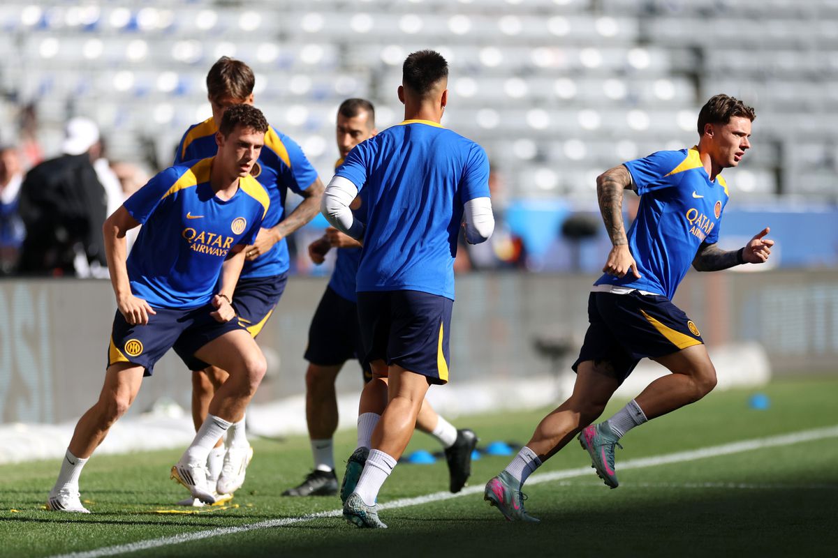 Primele imagini cu Istvan Kovacs pe Allianz Arena »  Arbitrul român a făcut antrenamentul oficial pe stadionul din München