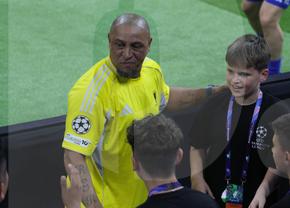 35 de Champions League pe teren la Munchen! Imagini colosale cu „grăsuții": de la Roberto Carlos la Mendieta sau Ribery