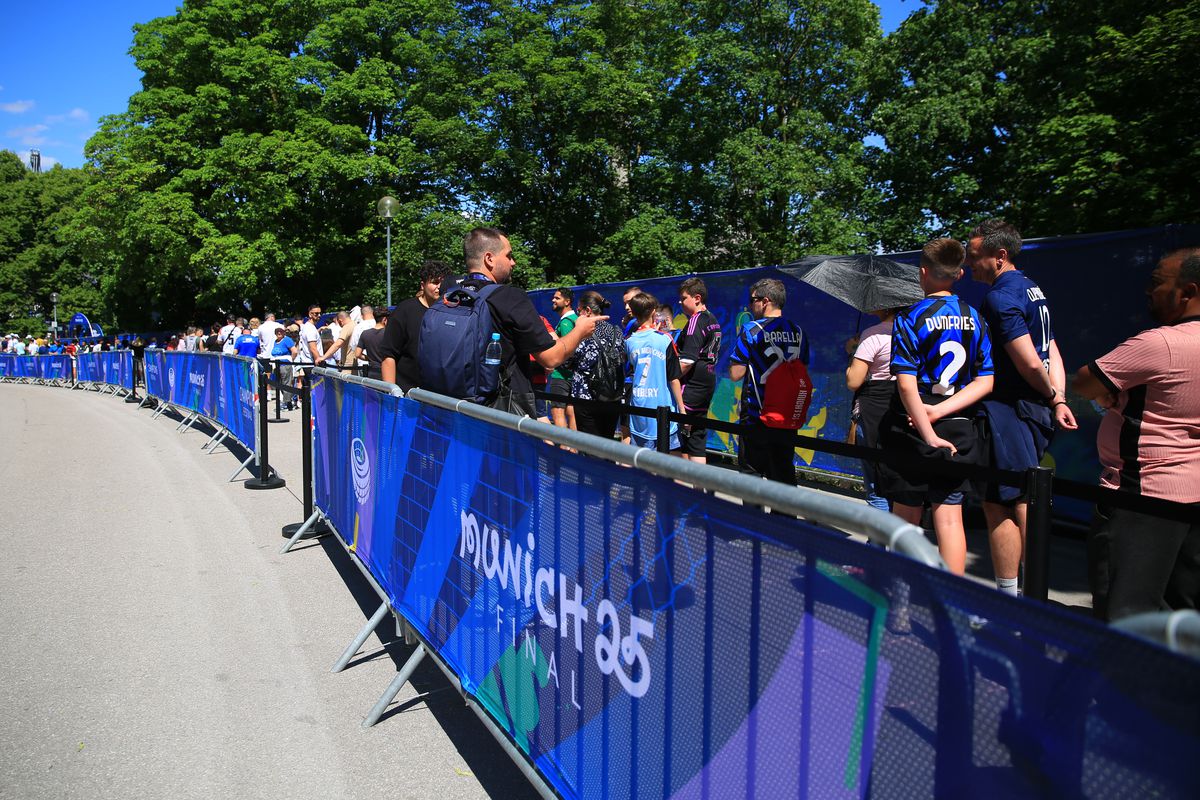 Cât te costă în total să mergi la finala Champions League? Biletele au „explodat”, iar cazările în München au prețuri astronomice