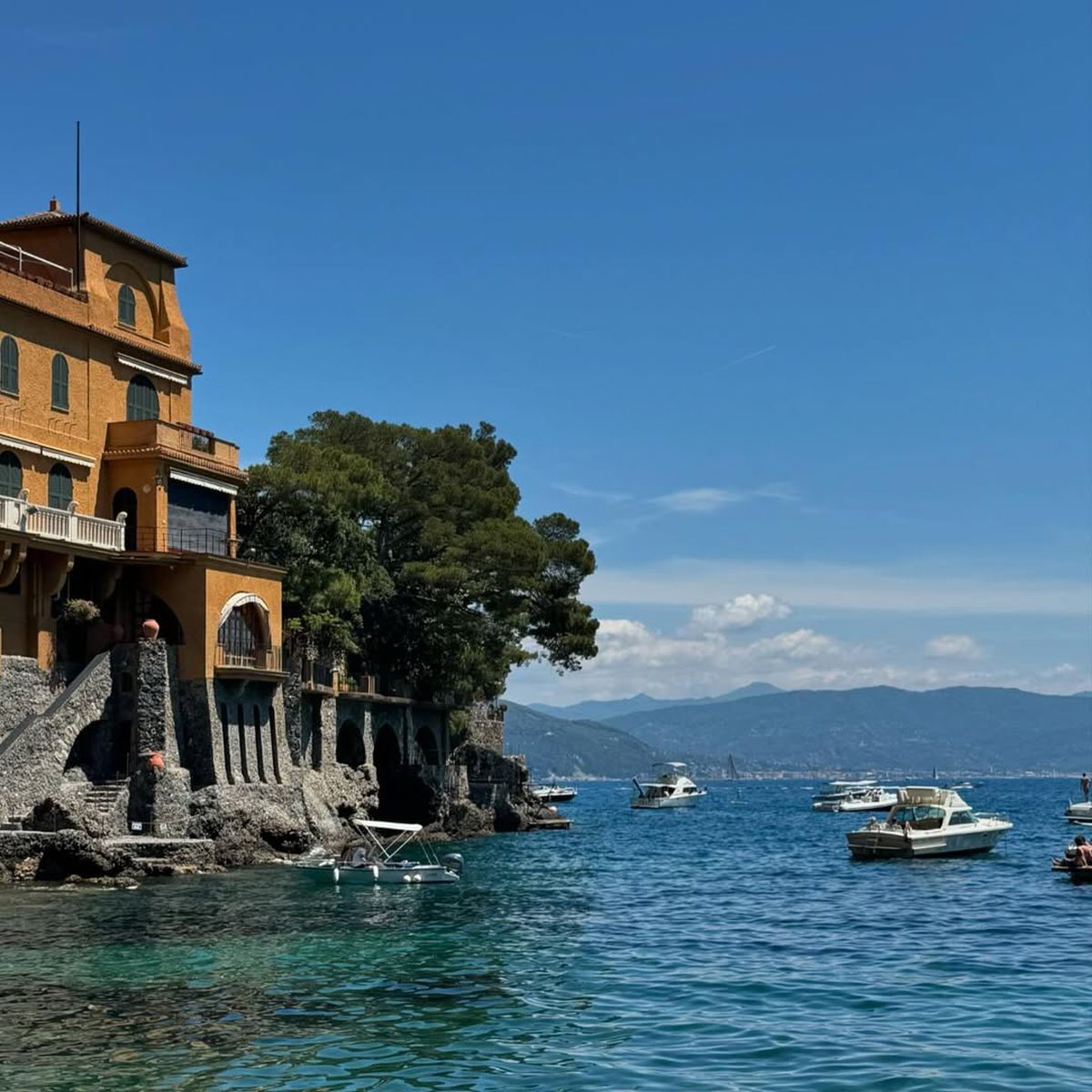 „Denis Alibec are o prietenă care l-a schimbat enorm” » Gigi Becali a lăudat-o: ea a făcut posibil transferul momentului la FCSB!