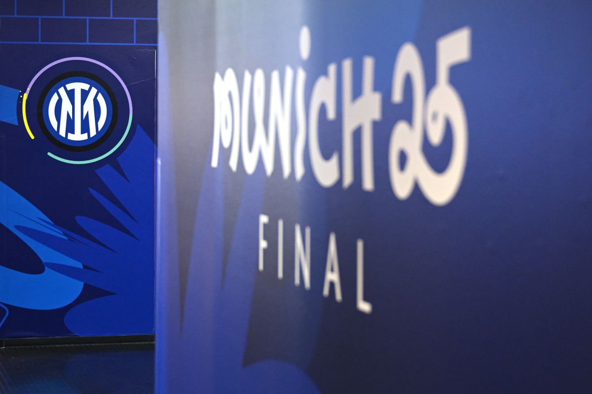 Primele imagini cu Istvan Kovacs pe Allianz Arena »  Arbitrul român a făcut antrenamentul oficial pe stadionul din München