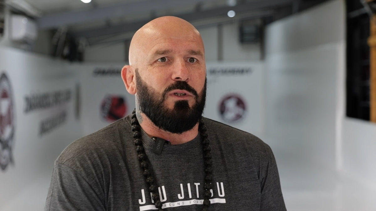 „Doar fast-food și gadgeturi?! Pe mine m-a motivat foamea” » Rețeta „profesorului de jiu-jitsu” Cătălin Zmărăndescu: „Când copilul șchioapătă la școală – OUT! Dacă e scandalagiu – automat OUT!”