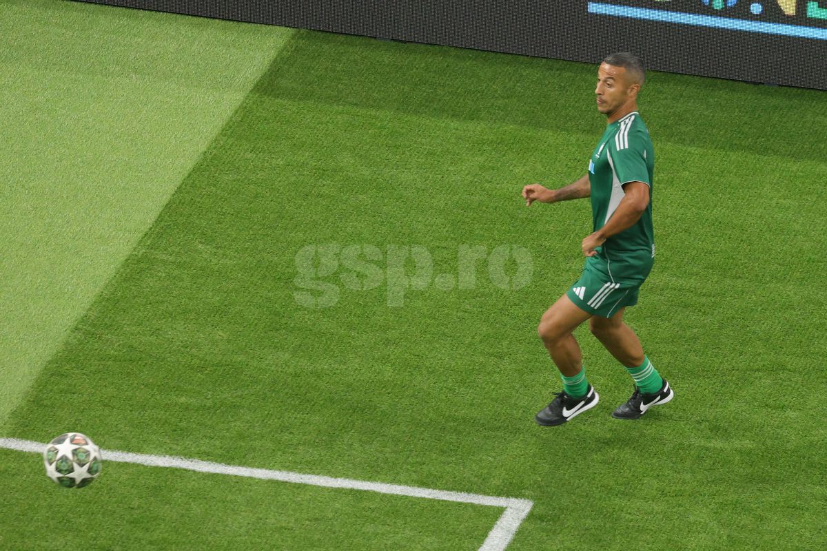 35 de Champions League pe teren la Munchen! Imagini colosale cu „grăsuții": de la Roberto Carlos la Mendieta sau Ribery