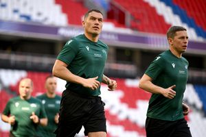 Primele imagini cu Istvan Kovacs pe Allianz Arena »  Arbitrul român a făcut antrenamentul oficial pe stadionul din München