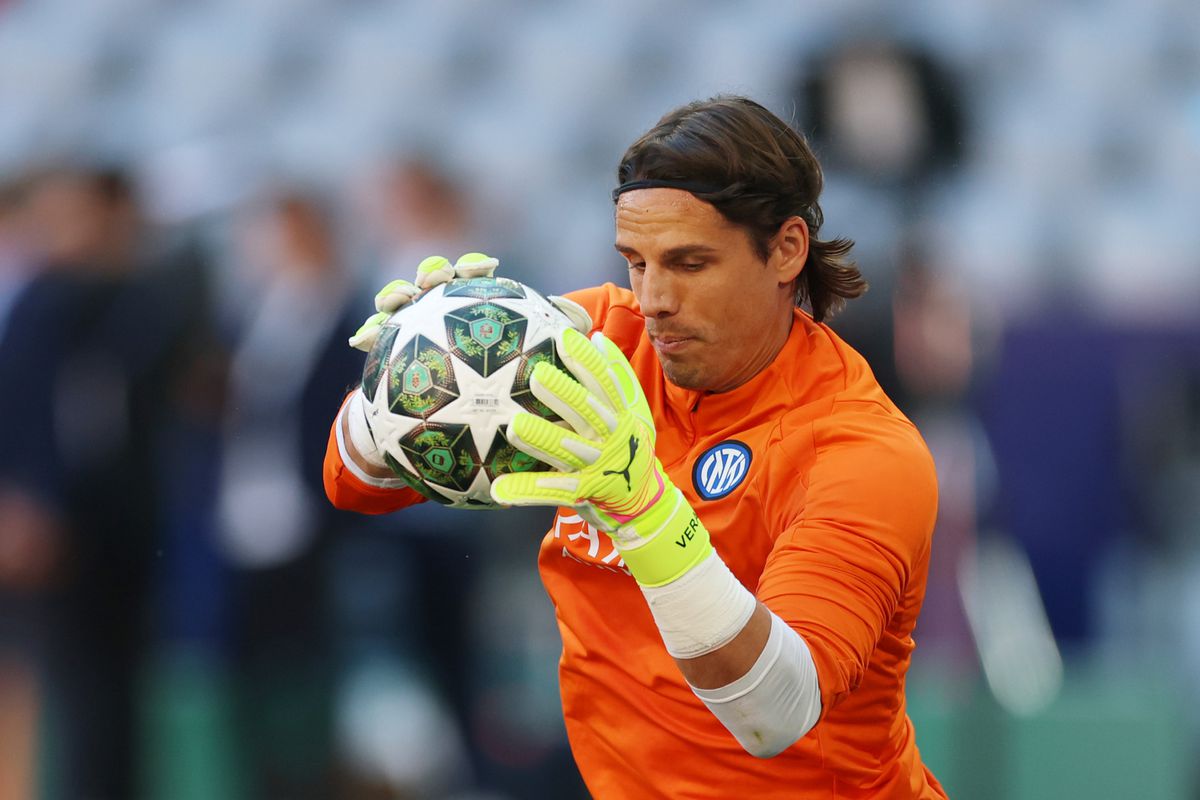 Primele imagini cu Istvan Kovacs pe Allianz Arena »  Arbitrul român a făcut antrenamentul oficial pe stadionul din München