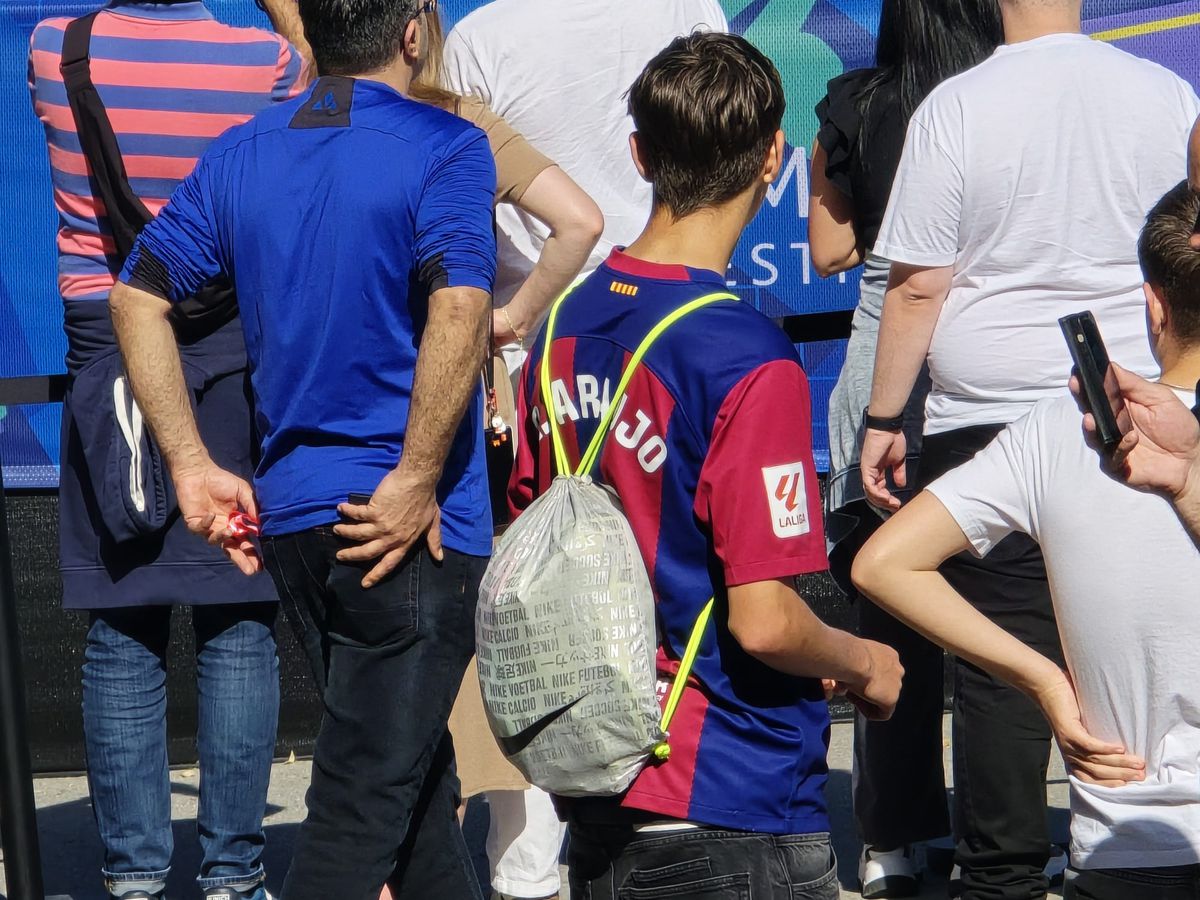 Țeapă! Finala blaugrana care n-a fost: sute de fani ai Barcelonei sunt la Munchen pentru Inter - PSG