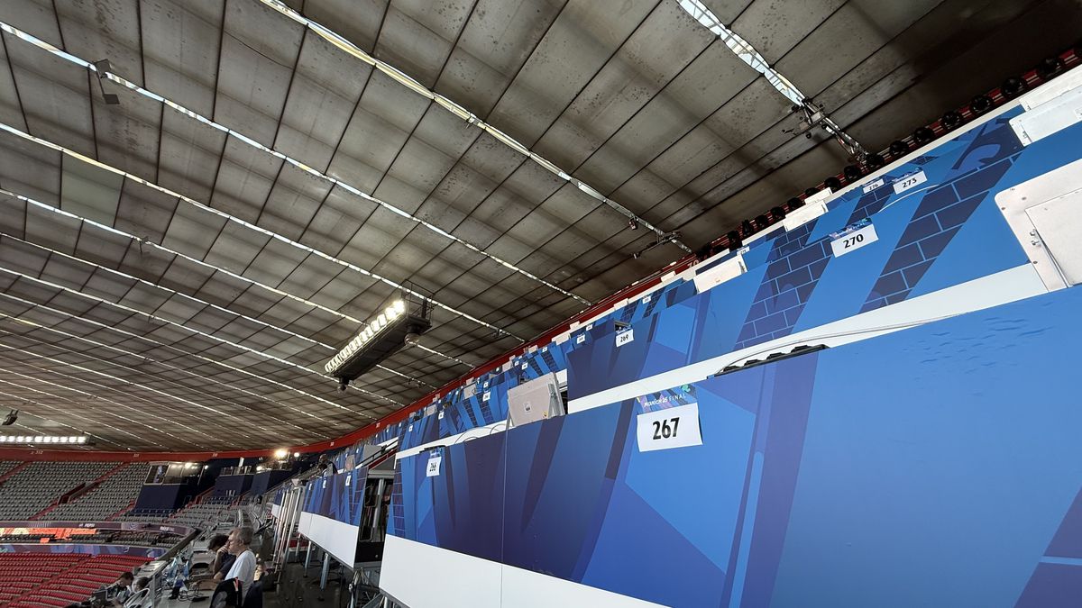 Cârnați și covrigi bavarezi, dar bere fără alcool! Reguli extrem de stricte pe stadionul unde se joacă finala Champions League, locul unde România a scris istorie la Euro