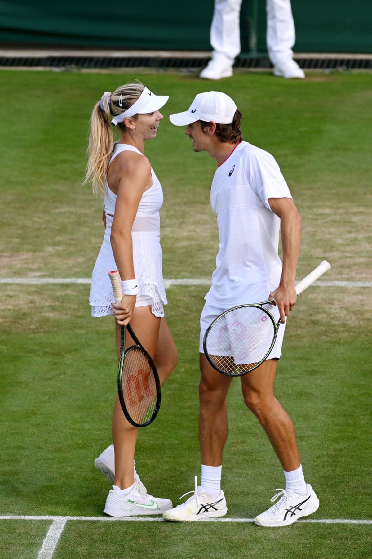 Consolat de iubita tenismenă după eșecul-surpriză de la Roland Garros » Camerele de supraveghere au surprins scena, imaginile au ajuns pe internet