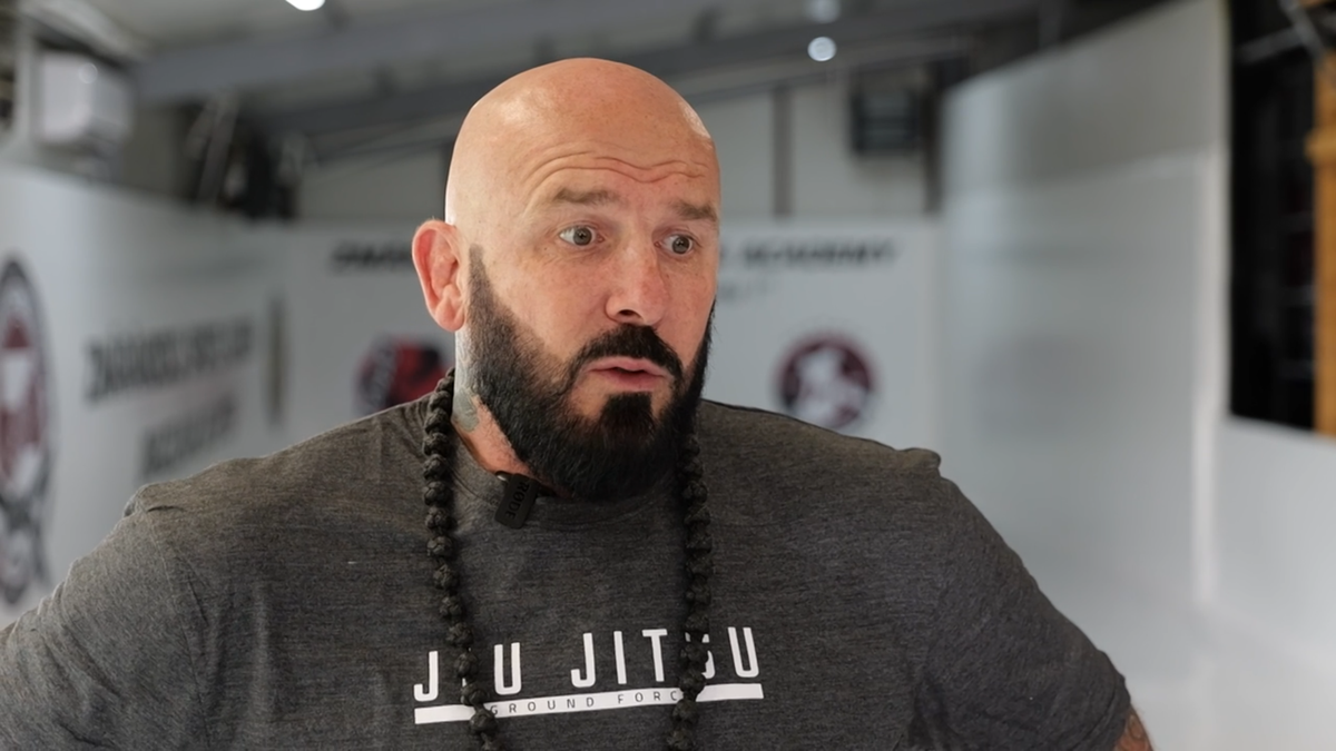 „Doar fast-food și gadgeturi?! Pe mine m-a motivat foamea” » Rețeta „profesorului de jiu-jitsu” Cătălin Zmărăndescu: „Când copilul șchioapătă la școală – OUT! Dacă e scandalagiu – automat OUT!”