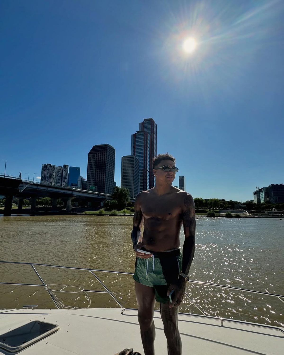 Jesse Lingard și-a uimit fanii cu noul look » De câte ori trebuie să se tundă în Coreea de Sud