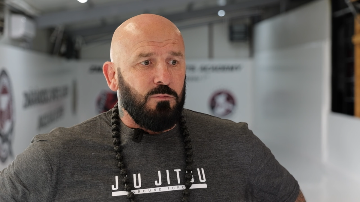 „Doar fast-food și gadgeturi?! Pe mine m-a motivat foamea” » Rețeta „profesorului de jiu-jitsu” Cătălin Zmărăndescu: „Când copilul șchioapătă la școală – OUT! Dacă e scandalagiu – automat OUT!”