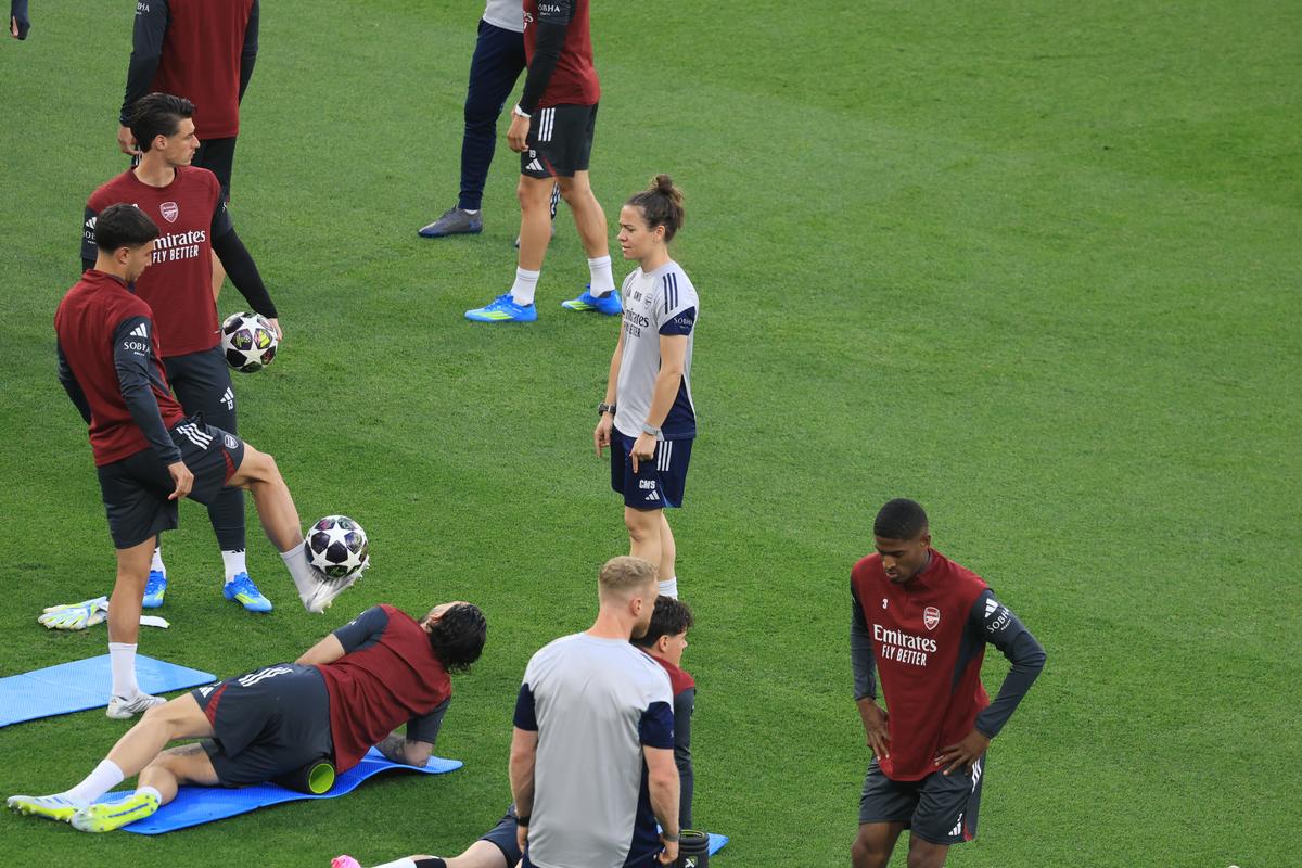 Imagini de la antrenamentul oficial al lui Arsenal