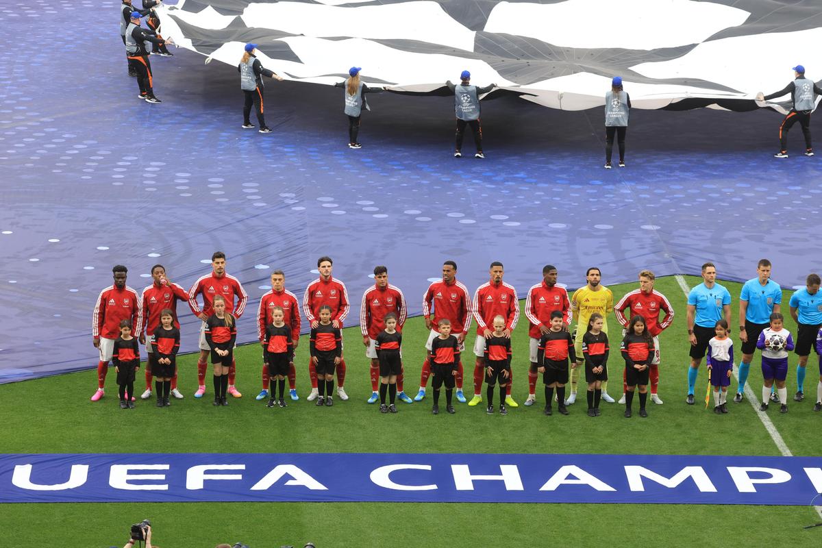 Note GSP la PSG - Arsenal, finala Ligii Campionilor » Cine a fost „fantoma de pe Dunăre” și cine este „cel mai bun din lume”