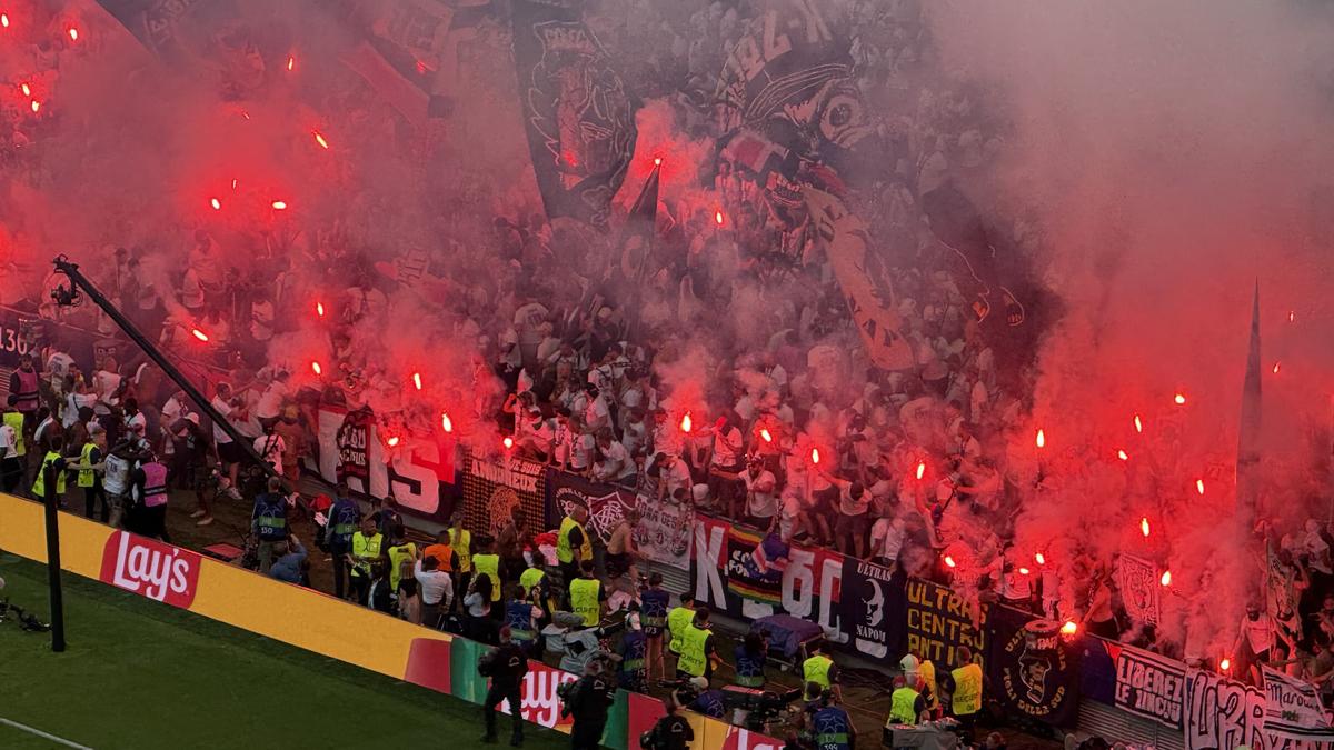 Imaginile cenzurate de UEFA la televizor! » Haos total după golul lui Dembele: poliția a intrat în forță pe stadion