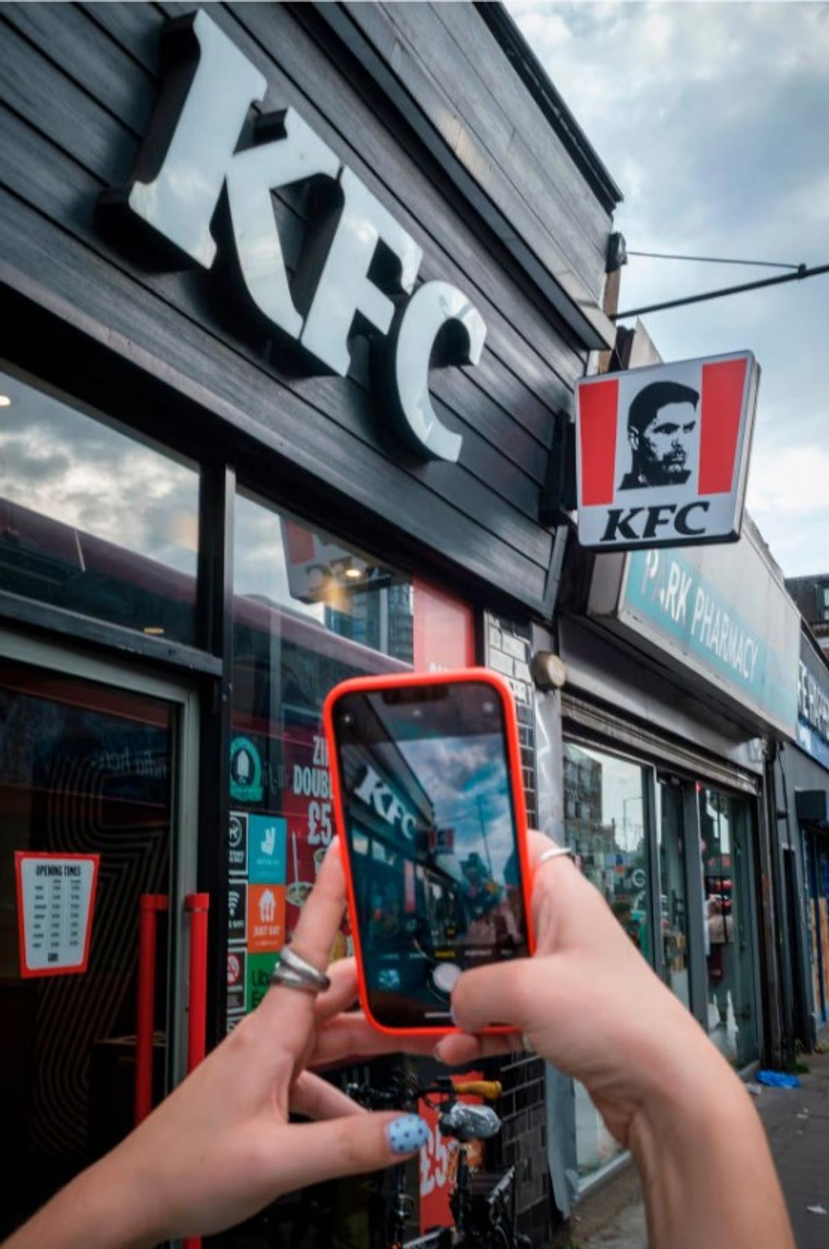 KFC s-a rebranduit cu Mikel Arteta ca imaginea celebrului lanț fast food
