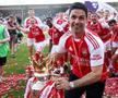 Un KFC din nordul Londrei l-a înlocuit pe Colonelul Sanders cu Mikel Arteta / Foto: Facebook